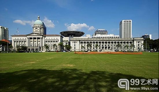 正在建设中的新加坡国立美术馆，预计2015年正式对外开放。