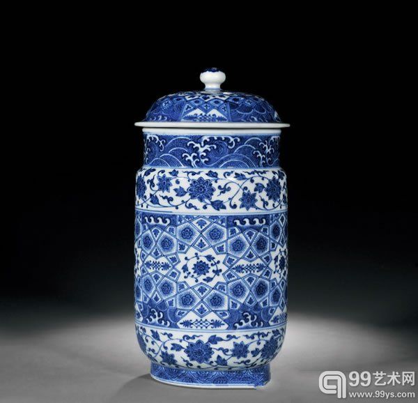 清乾隆 青花花卉纹壮罐高 28 cm