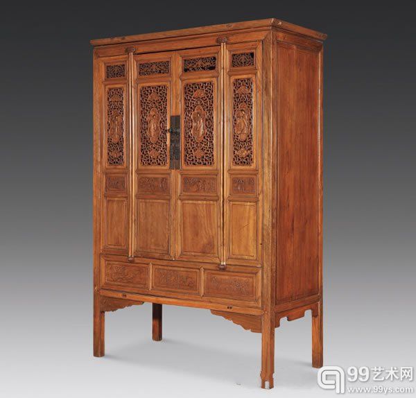 清中晚期 柏木雕花大柜129.5 × 62 × 198 cm