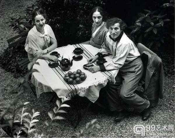 1933年夏加尔全家
