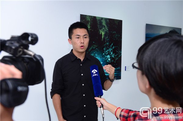 策展人杨啸