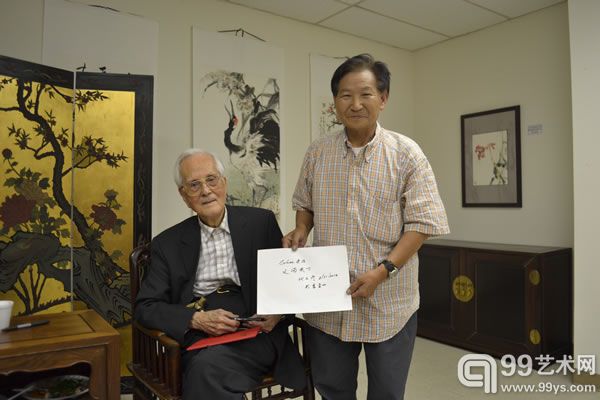 (伏文彦与乔文安合影)