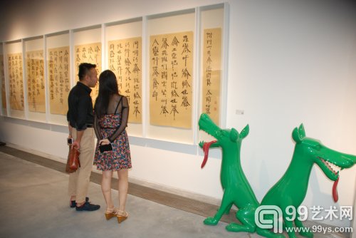 部分现当代艺术品及名家书画精品线下展览现场