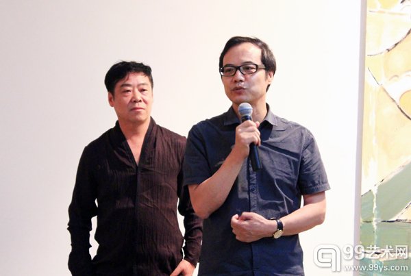 策展人王春辰在开幕式中致辞