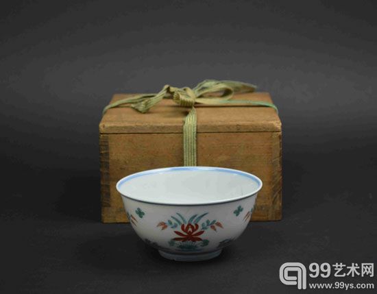 清光绪(官)斗彩鸳鸯花卉碗