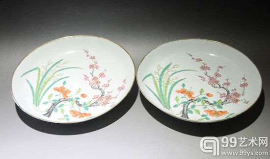清末民国 先施珍品款粉彩花卉盘一对