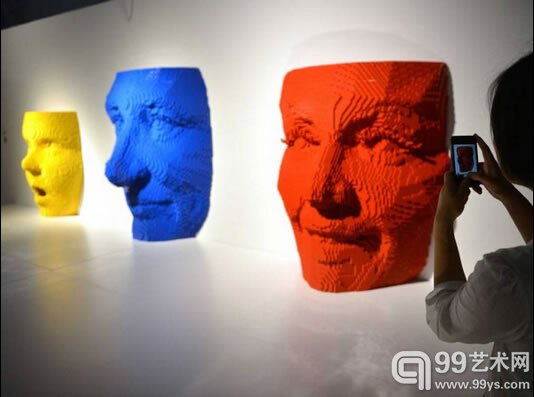 艺术家内森·萨瓦亚乐高积木作品