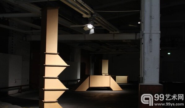 夏洛特·波泽内斯克（Charlotte Posenenske），由Mehdi Chouakri与Konrad Fischer画廊展出（展位a 01）