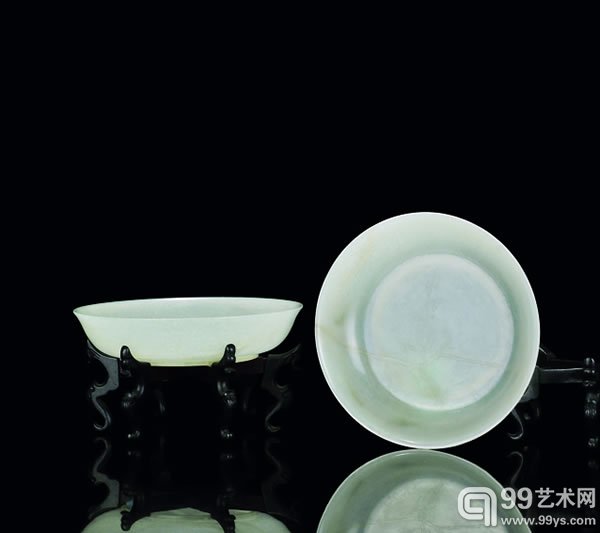 清乾隆 白玉梅花纹盘一对 23万元成交