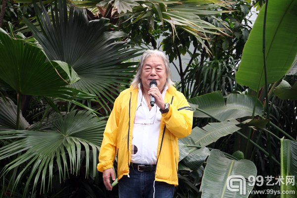 开幕式现场收藏家黄建华先生致辞