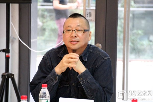 活动现场艺术家张可欣