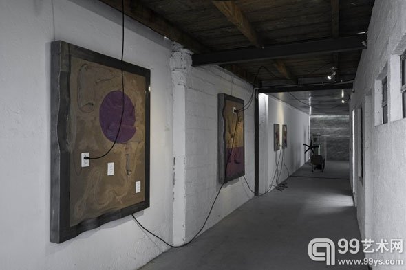 尼尔·贝鲁法(Neil Beloufa)圣保罗个展