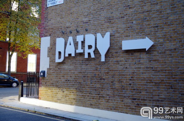 牛奶艺术中心（Dairy Art Centre）的logo