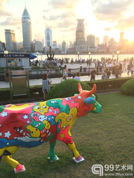“奔牛国际公共艺术展（CowParade）”