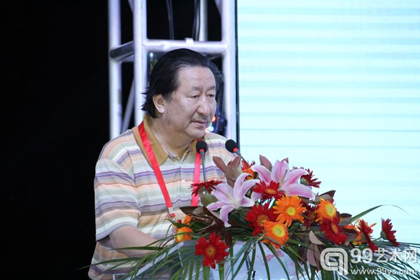 开幕式及颁奖典礼现场中国国家画院院长杨晓阳致辞