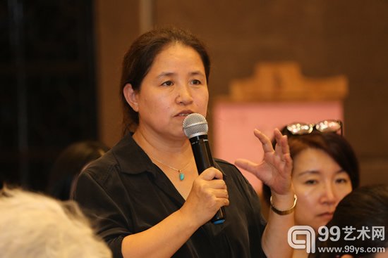 中国艺术家李薇发言