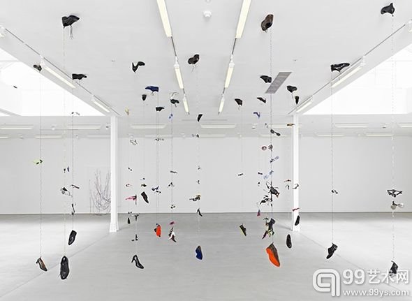 伦敦Sadie Coles HQ画廊双人平行展：Jim Lambie和Urs Fischer