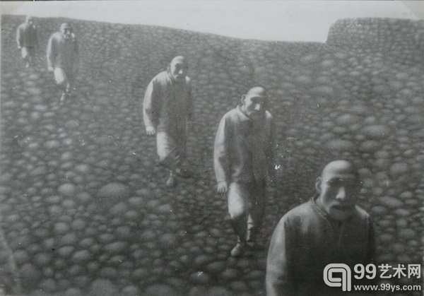 方力钧 素描纸本 1988 54×78cm