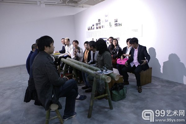 建筑师们与艺术家、机构负责人们进行的现场交流