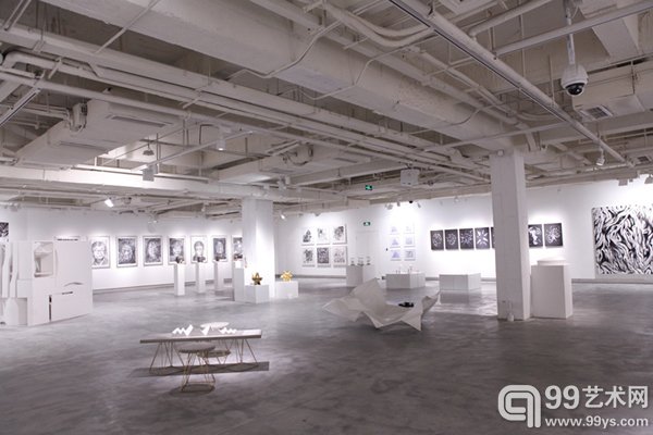 “建筑之外”展厅内景
