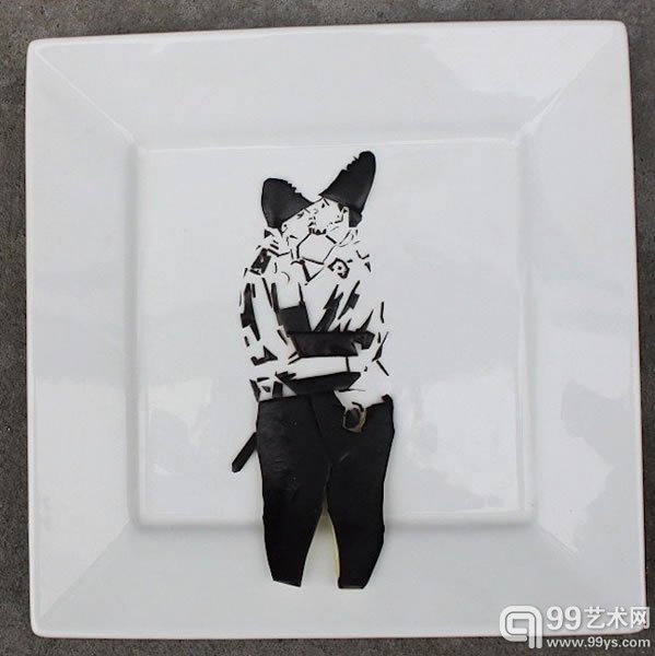 食物版本班克斯作品《相拥的警察》