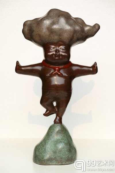 《国宝—头顶一片天》NO.1，45×24×12cm，铸铜，2013..