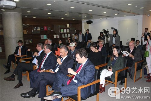 新闻发布会现场