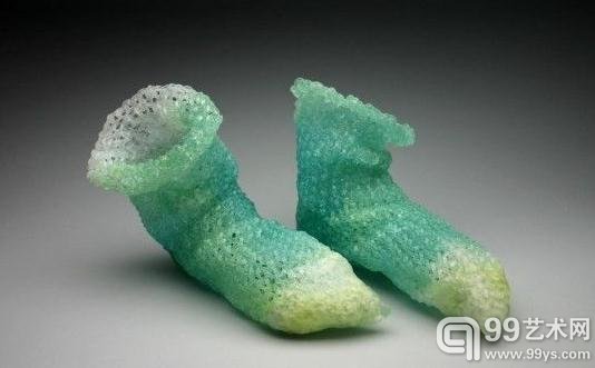 艺术家巧用玻璃编织 绝美雕塑挑战视觉