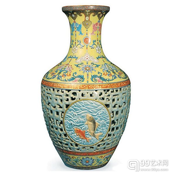 清乾隆珐琅彩“吉庆有余”转心瓶