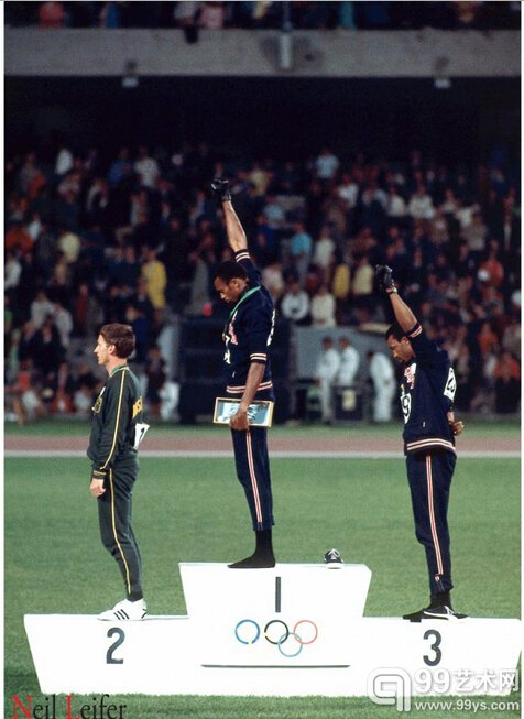 2.Neil LEIFER (n� en 1942) - Black Power salute, JO Mexico...，估价1.5-2千欧元