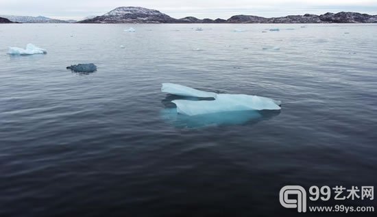 格陵兰岛的冰块漂浮在nuup kangerlua水面上
