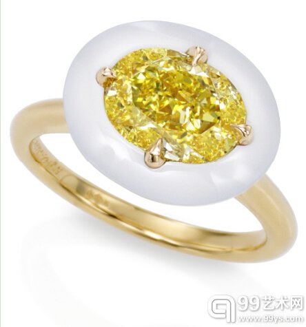 「苏富比钻石」2014钻饰系列 黄钻陶瓷指环中央镶嵌一颗2.37卡拉椭圆形浓彩黄钻。白色陶瓷及18k黄金镶嵌