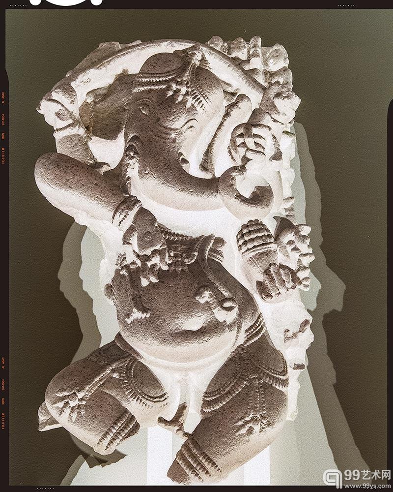 《国宝》 No.9 观念摄影 80 x 100cm 2014