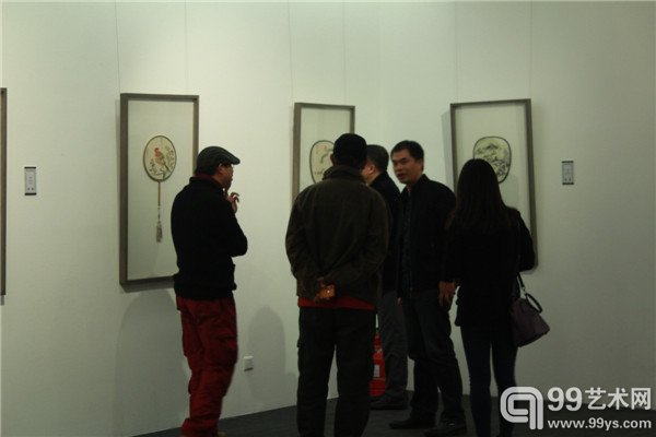 明月清风——当代中国画名家宫扇作品邀请展现场