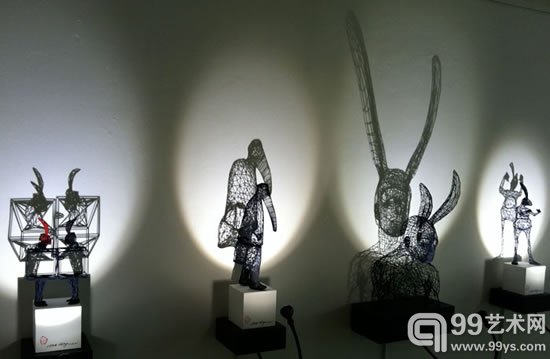 半固态，半阴影：Moto的3D打印线框雕塑