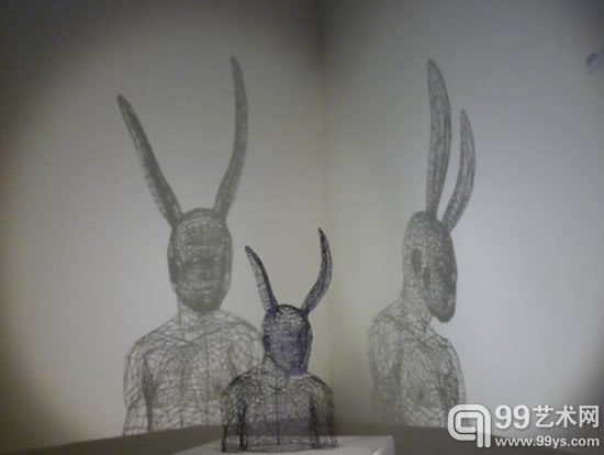 半固态，半阴影：Moto的3D打印线框雕塑