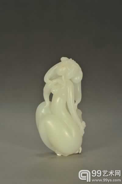 吴德昇 白玉裸女把件 材质 新疆和田籽玉 9.5 × 4.6 × 3.5 cm 159克