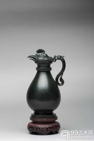 陆爱风 碧玉龙柄凤首壶 13.8 × 7.6 cm 132 g