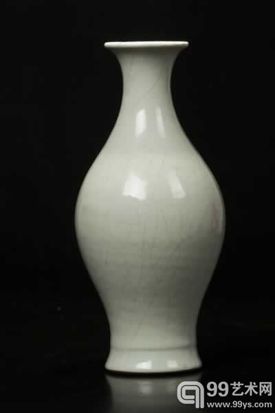 清.雍正 仿官釉橄榄瓶 高：29cm