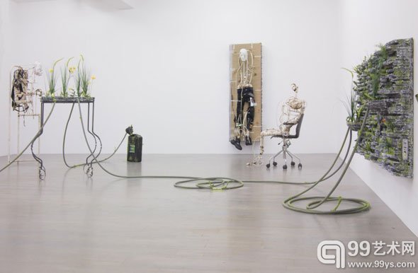 画廊群展《拿着火炬和长矛的黑夜》