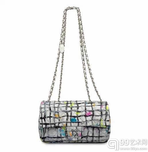 拍品编号3678 红、灰及多色小羊皮小码WATERCOLOR单盖包附纯银配件香奈儿；2014年港币15,000-20,000美元2,000-2,600