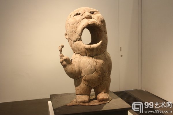 李真作品《空口》