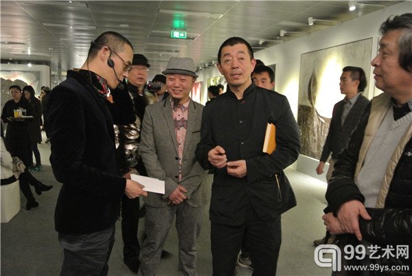 著名电影导演顾长卫来看展