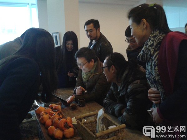 与艺术家沈少民互动