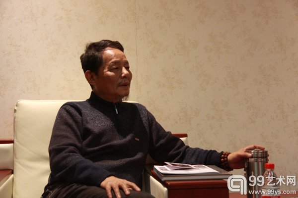 陈冰主持研讨会