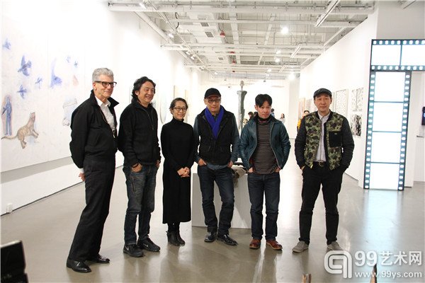 终审评委在现场合影留念