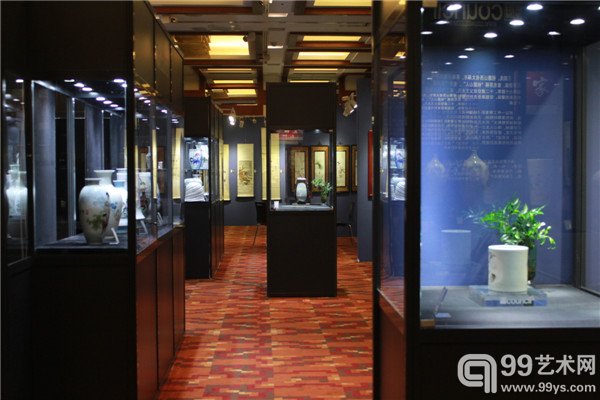 匡时2014秋拍预展 民国、近现代及当代瓷专场