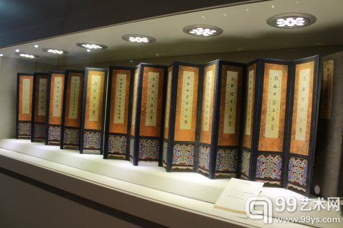 北京盈时2014秋拍预展现场:弘一《诸佛菩萨祖师》桌屏20扇