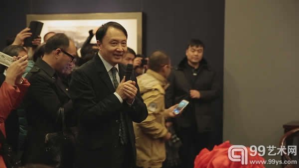 国务院参事室副主任、北京画院院长王明明先生主持开幕式