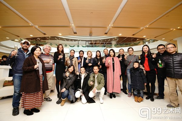 展览开幕现场嘉宾合影